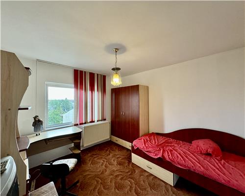 Apartament 3 camere, decomandat, Democratiei stradal, Ploiesti
