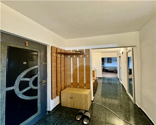 Apartament 3 camere, decomandat, Democratiei stradal, Ploiesti