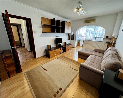 Inchiriere apartament 2 camere, in Poiesti, zona Sud