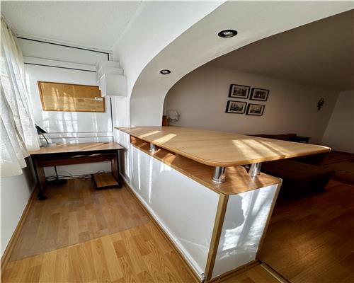 Inchiriere apartament 2 camere, in Poiesti, zona Sud