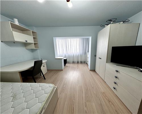 Inchiriere apartament 4 camere, centrala proprie, in Ploiesti, zona Eroilor