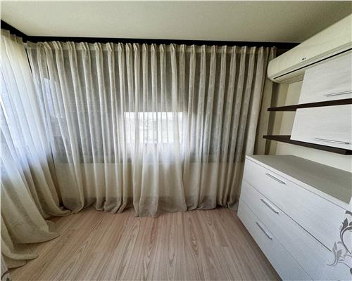 Inchiriere apartament 4 camere, centrala proprie, in Ploiesti, zona Eroilor