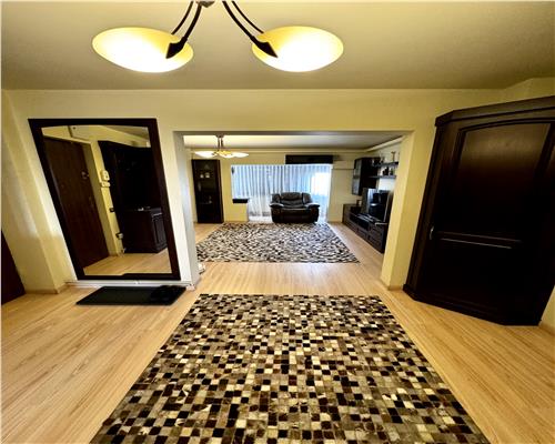 Inchiriere apartament 4 camere, centrala proprie, in Ploiesti, zona Eroilor