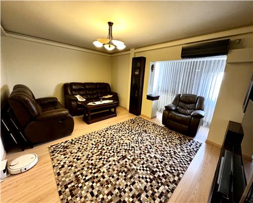 Inchiriere apartament 4 camere, centrala proprie, in Ploiesti, zona Eroilor