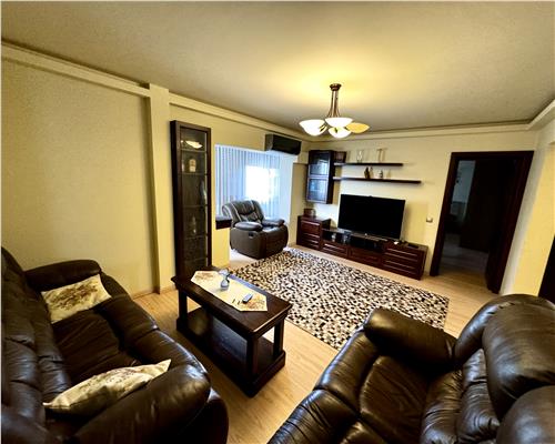 Inchiriere apartament 4 camere, centrala proprie, in Ploiesti, zona Eroilor