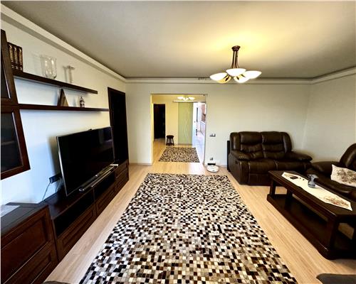 Inchiriere apartament 4 camere, centrala proprie, in Ploiesti, zona Eroilor