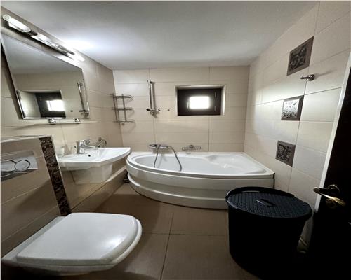 Inchiriere apartament 4 camere, centrala proprie, in Ploiesti, zona Eroilor