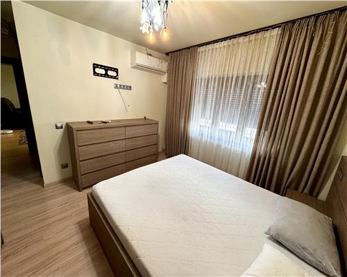 Inchiriere apartament 4 camere, centrala proprie, in Ploiesti, zona Eroilor