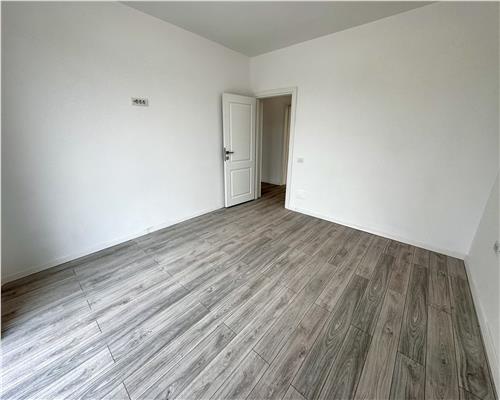 Inchiriere spatiu birou, 4 camere, bloc nou, Ploiesti, 9 Mai
