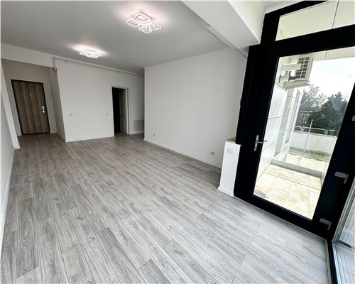 Inchiriere spatiu birou, 4 camere, bloc nou, Ploiesti, 9 Mai