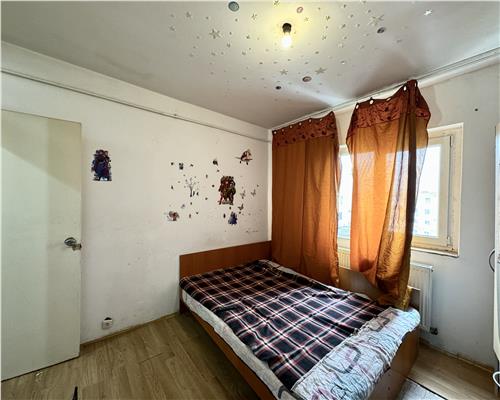 Apartament 2 camere, decomandat, zona Domnisori 9 Mai Ploiesti