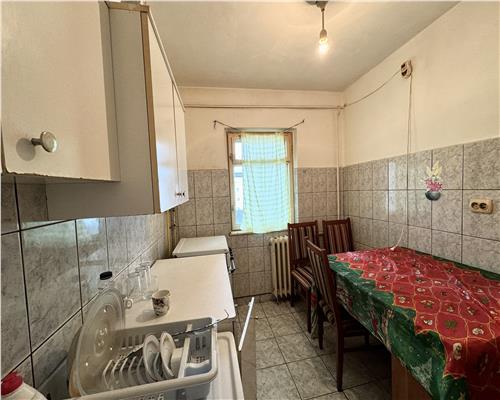 Apartament 2 camere, decomandat, zona Domnisori 9 Mai Ploiesti