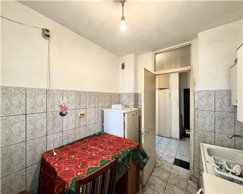Apartament 2 camere, decomandat, zona Domnisori 9 Mai Ploiesti