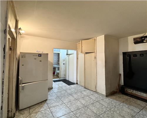 Apartament 2 camere, decomandat, zona Domnisori 9 Mai Ploiesti