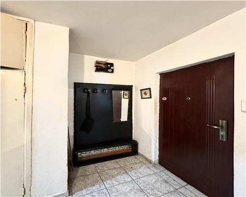 Apartament 2 camere, decomandat, zona Domnisori 9 Mai Ploiesti