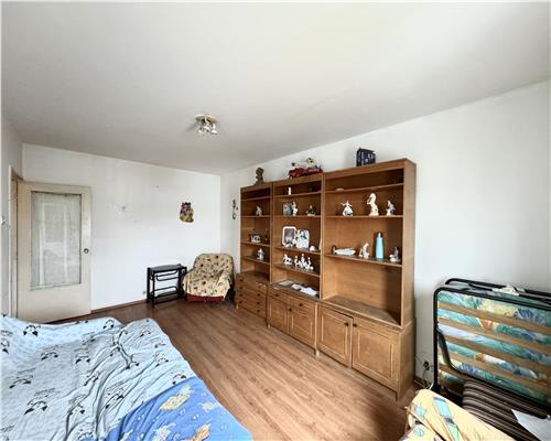 Apartament 2 camere, decomandat, zona Domnisori 9 Mai Ploiesti
