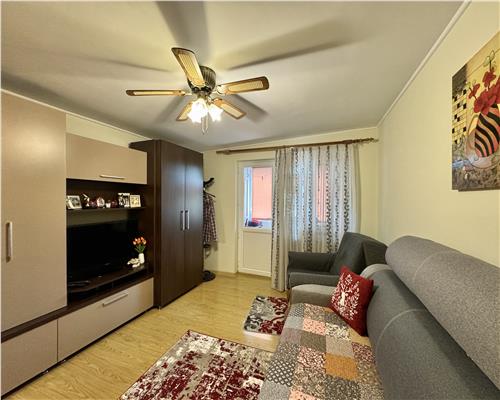 Apartament 2 camere, decomandat, bloc beton, zona Nord Ploiesti
