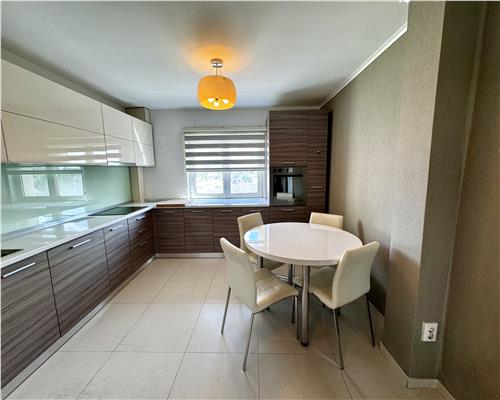 Vanzare apartament 2 camere, in Ploiesti, zona Cantacuzino stradal