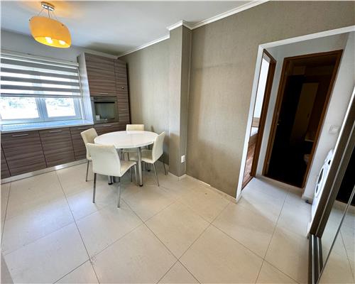 Vanzare apartament 2 camere, in Ploiesti, zona Cantacuzino stradal