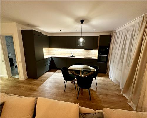 Apartament 4 camere, premium, in Ploiesti, zona Parcul Mihai Viteazul