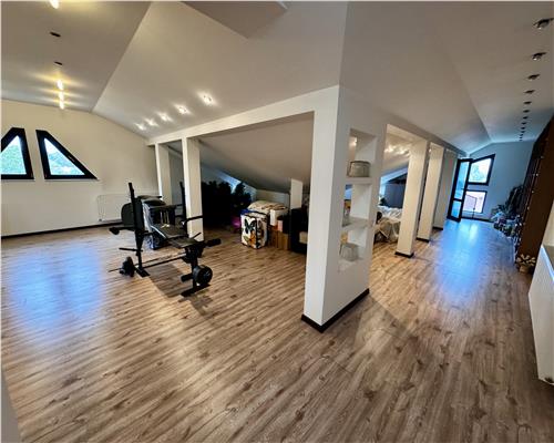 Vnzare casa 6 camere,constructie 2009, in Ploiesti, zona centrala