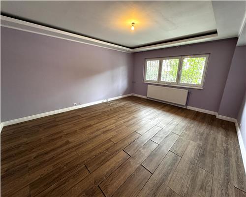 Vanzare apartament cu intrare direct din strada, 2 camere, Ploiesti, Gh. Doja