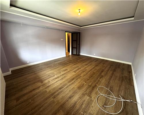 Vanzare apartament cu intrare direct din strada, 2 camere, Ploiesti, Gh. Doja