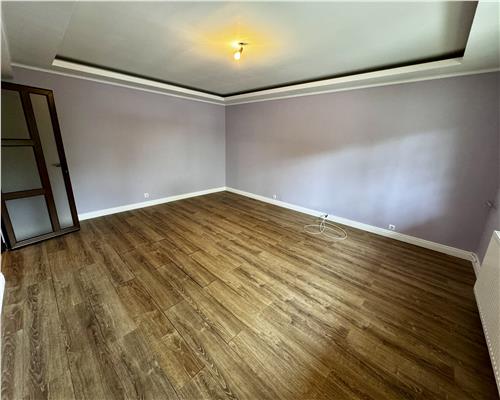 Vanzare apartament cu intrare direct din strada, 2 camere, Ploiesti, Gh. Doja