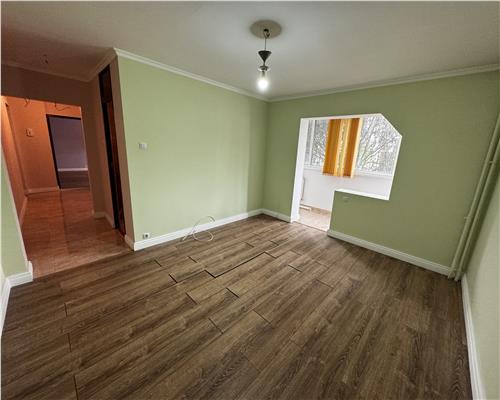 Vanzare apartament cu intrare direct din strada, 2 camere, Ploiesti, Gh. Doja