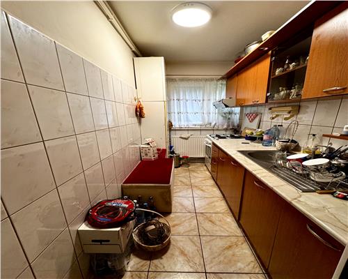 Vanzare apartament 2 camere, confort 2,  in Ploiesti, zona Vest  Lamaita