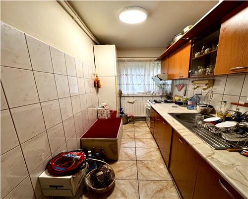 Vanzare apartament 2 camere, confort 2,  in Ploiesti, zona Vest  Lamaita