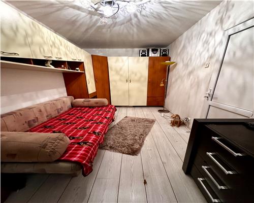 Vanzare apartament 2 camere, confort 2,  in Ploiesti, zona Vest  Lamaita
