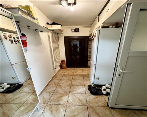 Vanzare apartament 2 camere, confort 2,  in Ploiesti, zona Vest  Lamaita