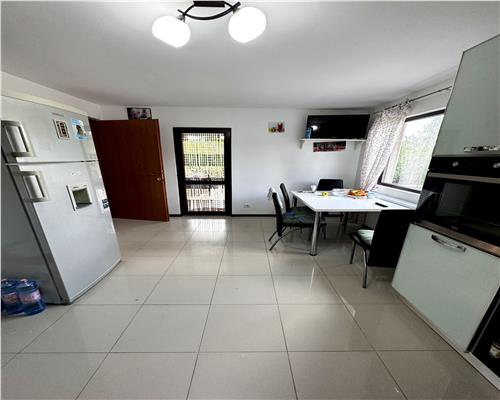 Inchiriere vila 5 camere, in Chitorani Bucov, la 10 minute de Ploiesti