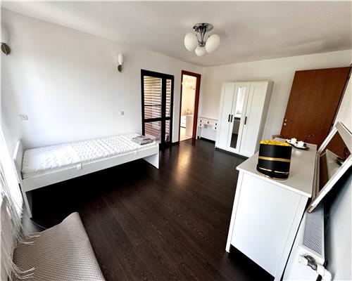 Inchiriere vila 5 camere, in Chitorani Bucov, la 10 minute de Ploiesti