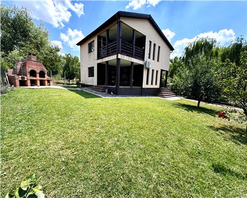Vanzare vila 5 camere, in Chitorani Bucov, la 10 minute de Ploiesti