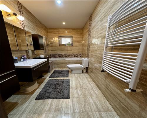 Vanzare casa 5 camere, in Ploiesti, zona Bobalna