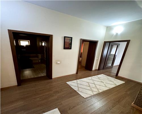 Vanzare casa 5 camere, in Ploiesti, zona Bobalna