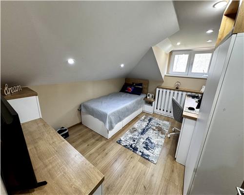 Vanzare casa 5 camere, in Ploiesti, zona Bobalna