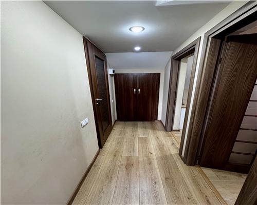 Vanzare casa 5 camere, in Ploiesti, zona Bobalna