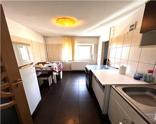 Vanzare apartament 2 camere, confort 1A, in Ploiesti, Cantacuzino