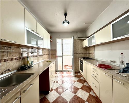Apartament 4 camere, decomandat, centrala termica, Republicii Ploiesti