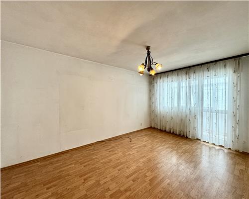 Apartament 4 camere, decomandat, centrala termica, Republicii Ploiesti