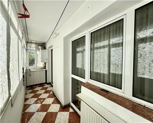 Apartament 4 camere, decomandat, centrala termica, Republicii Ploiesti