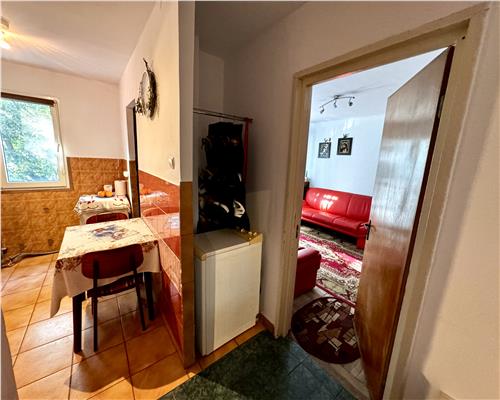 Vanzare apartament 2 camere, bloc de beton, Ploiesti, zona Nord