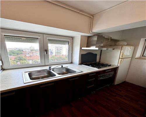 Inchiriere apartament 3 camere, in Ploiesti, zona Ion Maiorescu