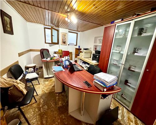 Vanzare casa 5 camere in Ploiesti, zona Cercelus Bd. Castanilor