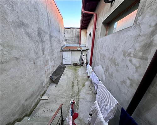Vanzare casa 5 camere in Ploiesti, zona Cercelus Bd. Castanilor