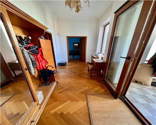 Vanzare casa 5 camere in Ploiesti, zona Cercelus Bd. Castanilor