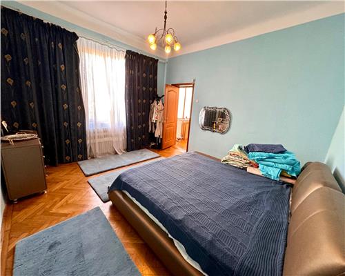 Vanzare casa 5 camere in Ploiesti, zona Cercelus Bd. Castanilor